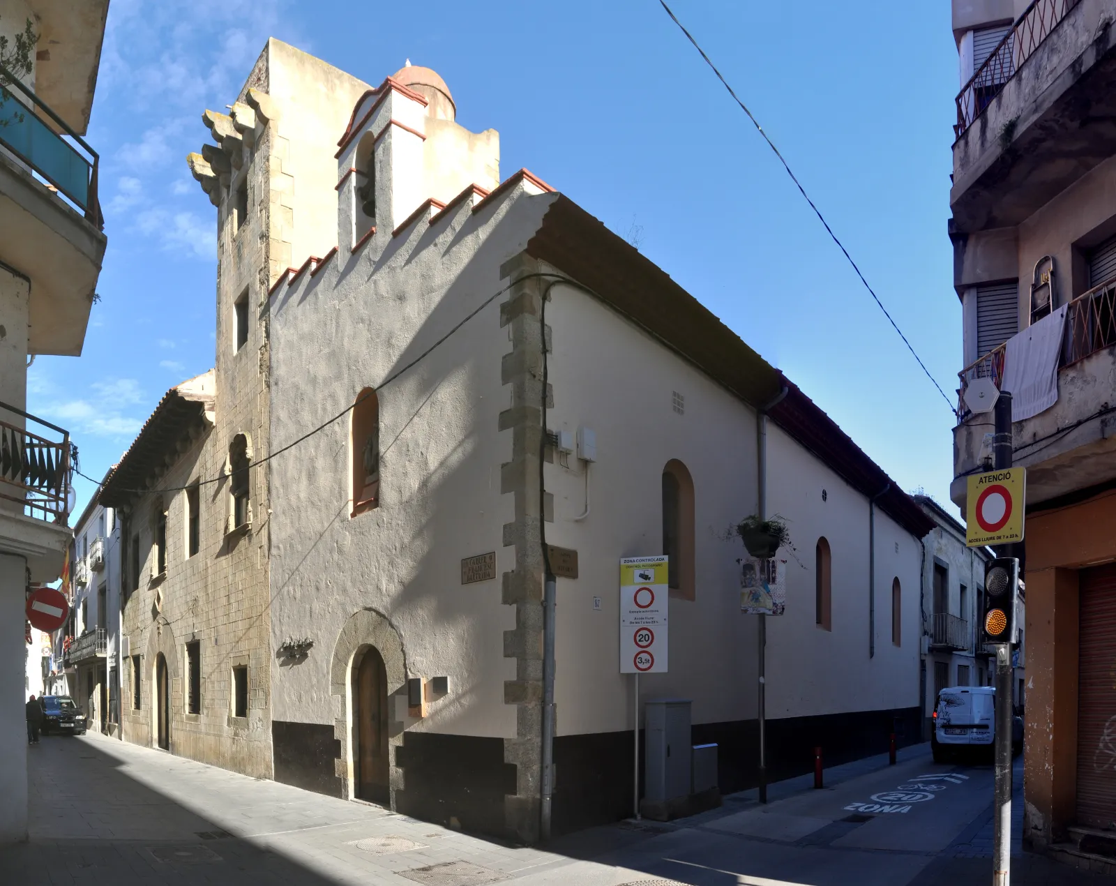 DIES carrer Jovara 03 DIES directrius de canvi d'ús de locals comercials i pensions en habitatge social al carrer Jovara