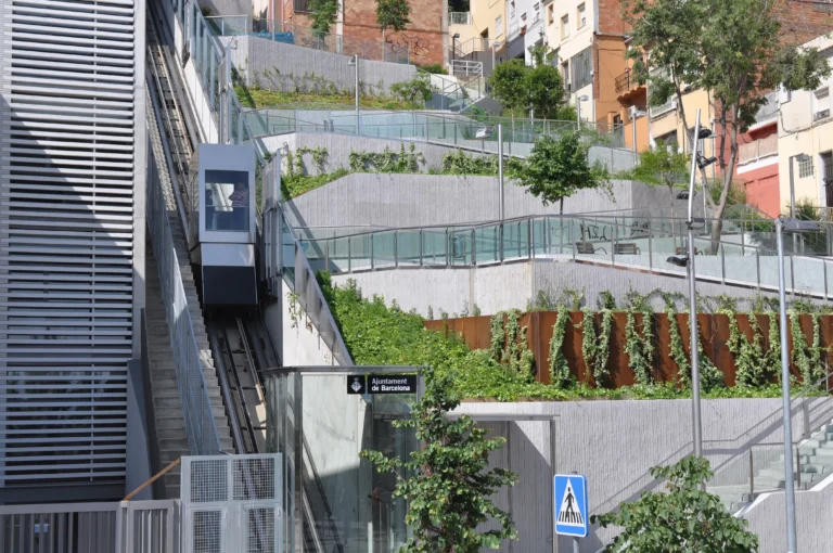 Projecte d’arranjament i implantació d’ascensor inclinat al carrer Alguer